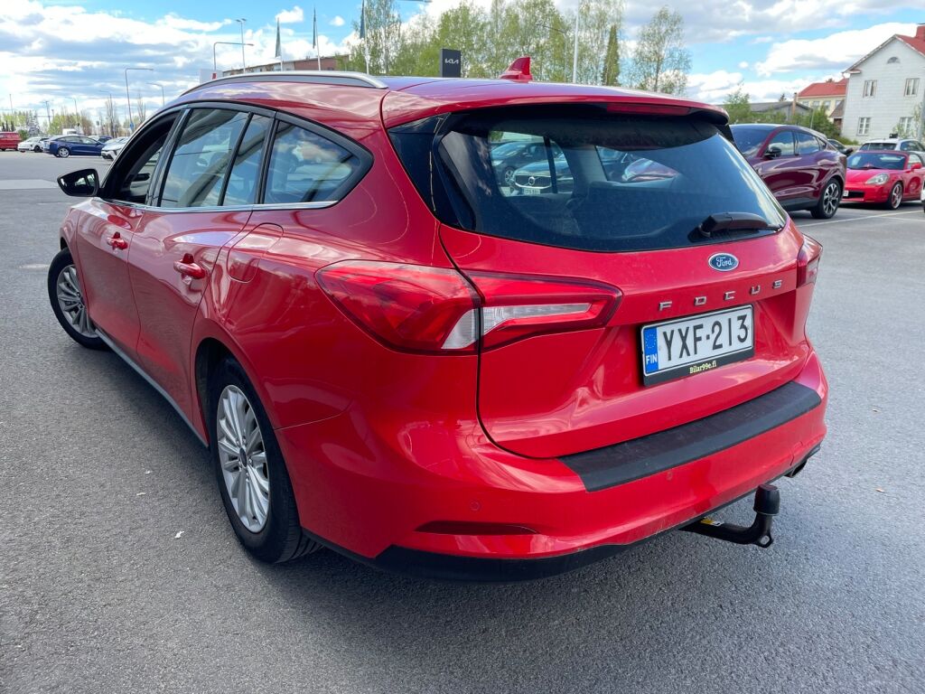 Ford Focus 2020 Punainen