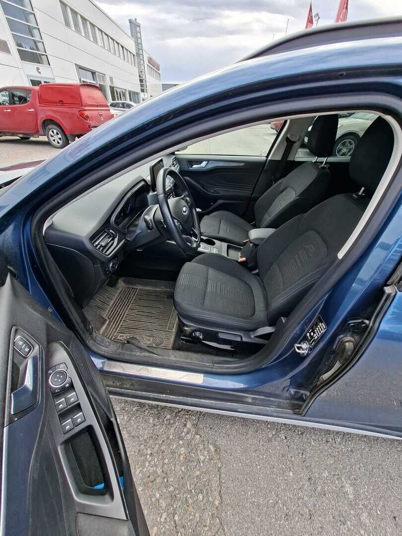 Ford Focus 2020 Sininen