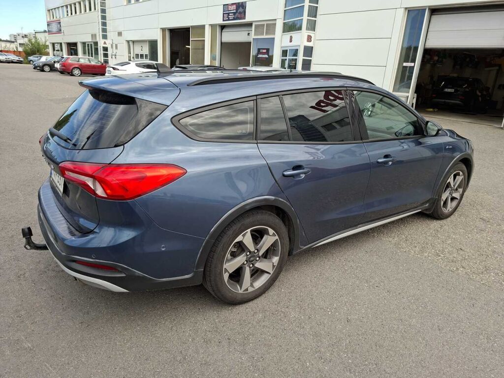 Ford Focus 2020 Sininen