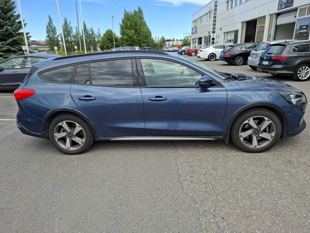 Ford Focus 2020 Sininen