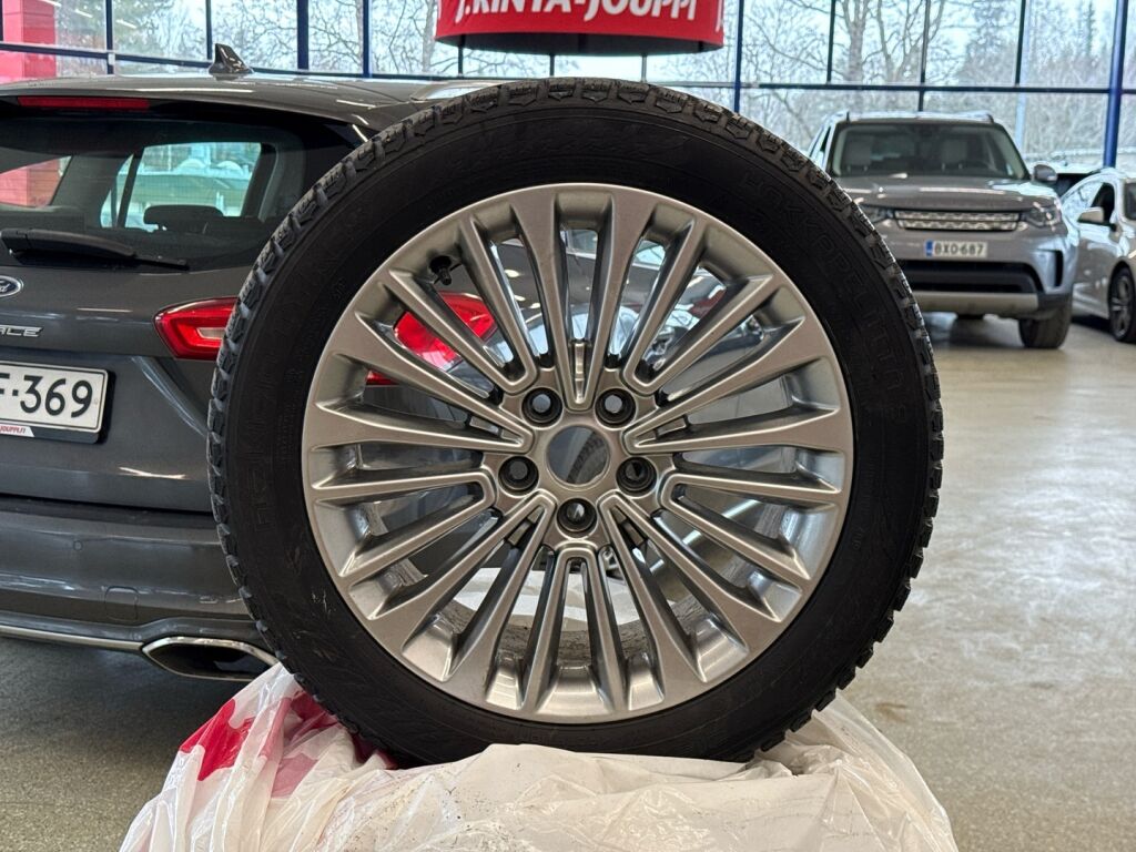 Ford Focus 2020 Harmaa