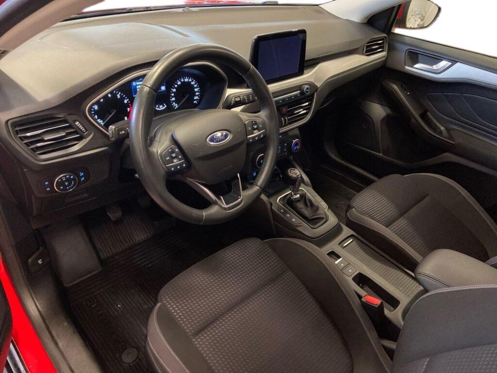 Ford Focus 2020 Punainen