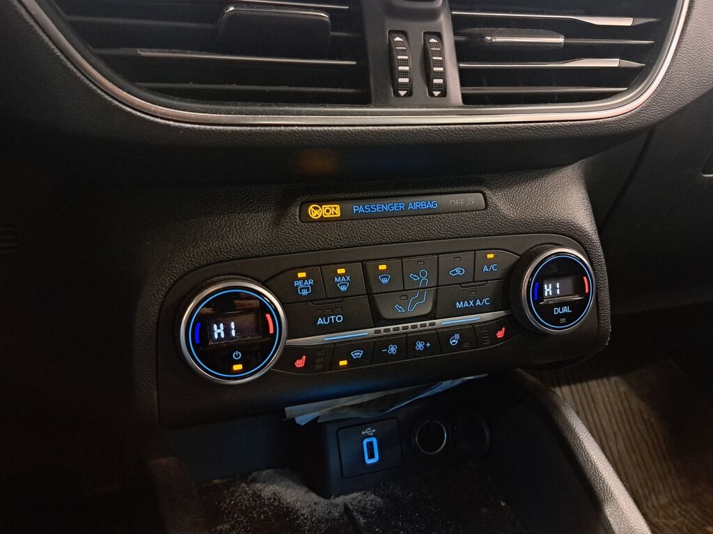 Ford Focus 2020 Valkoinen