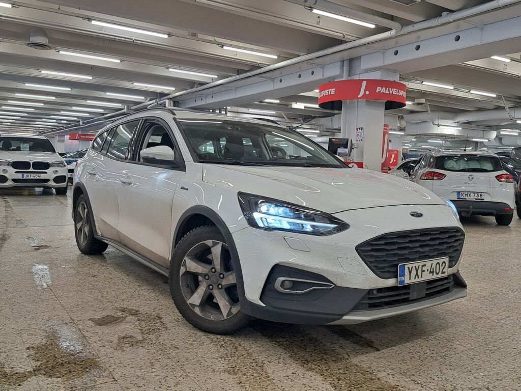 Ford Focus 2020 Valkoinen