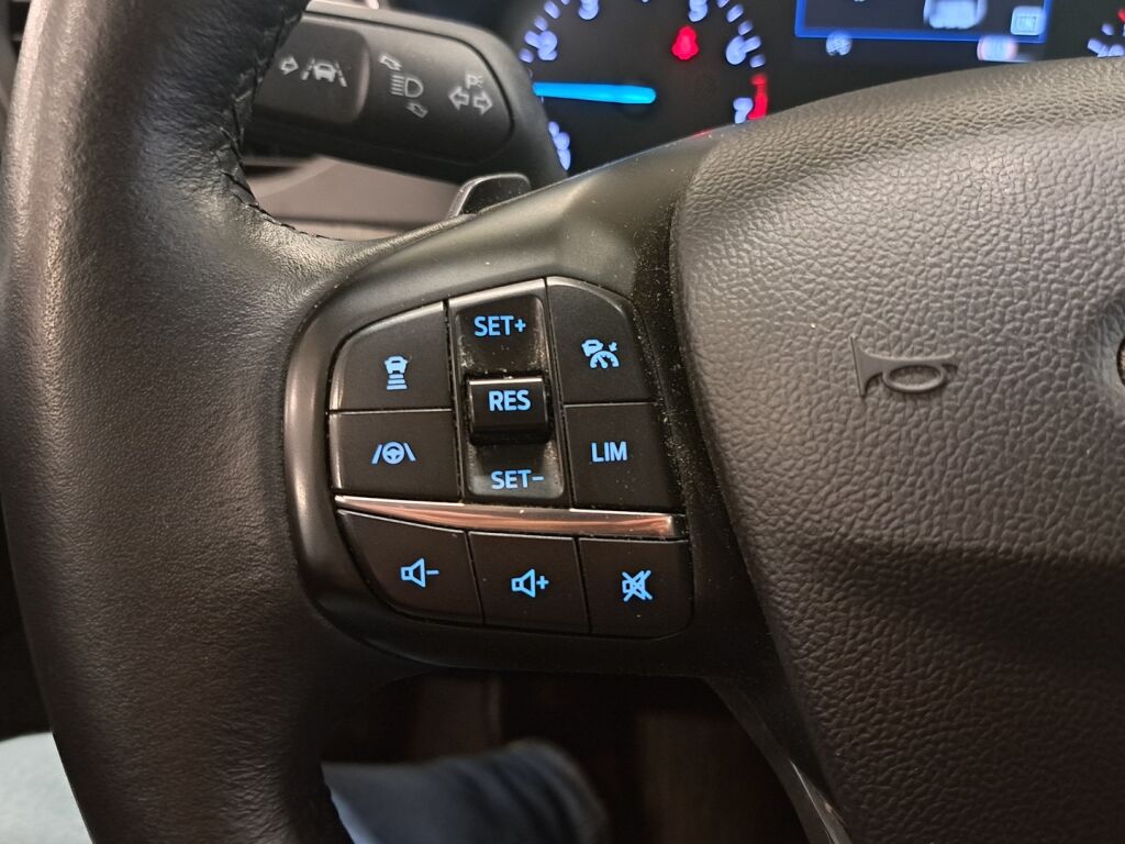 Ford Focus 2020 Valkoinen