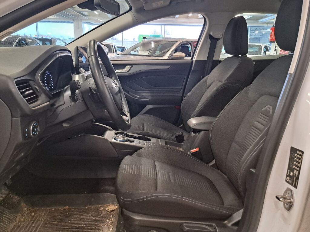 Ford Focus 2020 Valkoinen