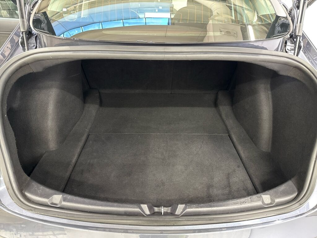 Tesla Model 3 2020 Harmaa