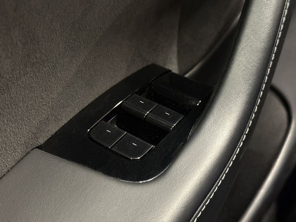 Tesla Model 3 2020 Harmaa