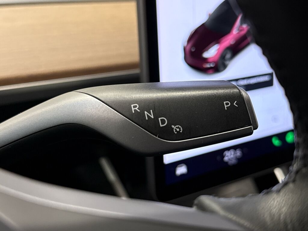 Tesla Model 3 2020 Harmaa