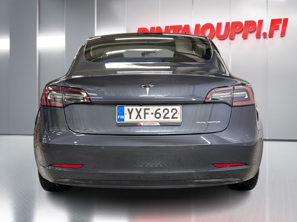 Tesla Model 3 2020 Harmaa
