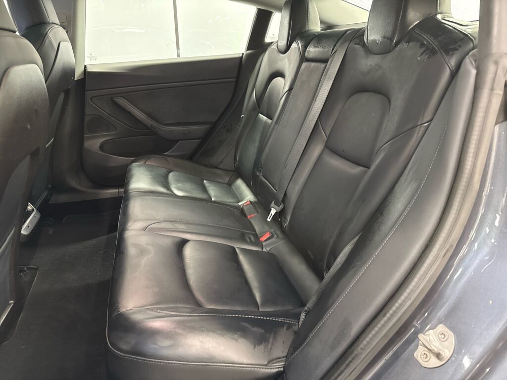 Tesla Model 3 2020 Harmaa