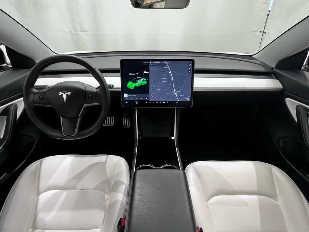 Tesla Model 3 2019 Valkoinen