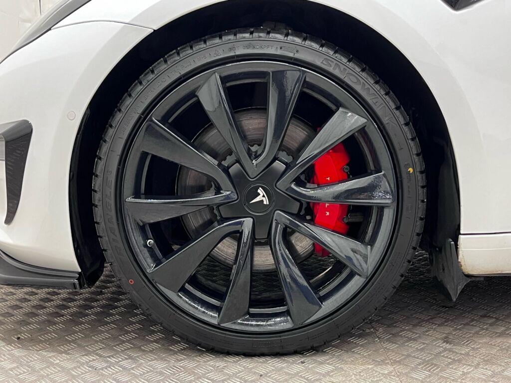 Tesla Model 3 2019 Valkoinen