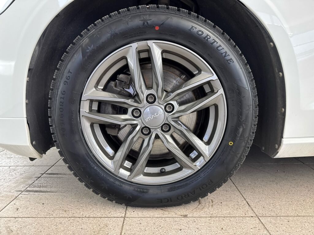 Volvo V60 2020 Valkoinen