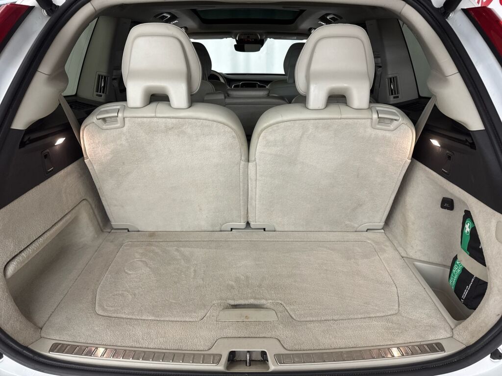 Volvo XC90 2016 Valkoinen