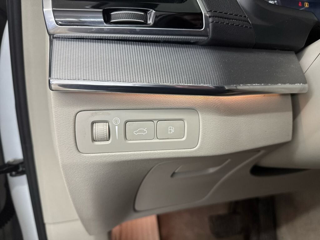 Volvo XC90 2016 Valkoinen