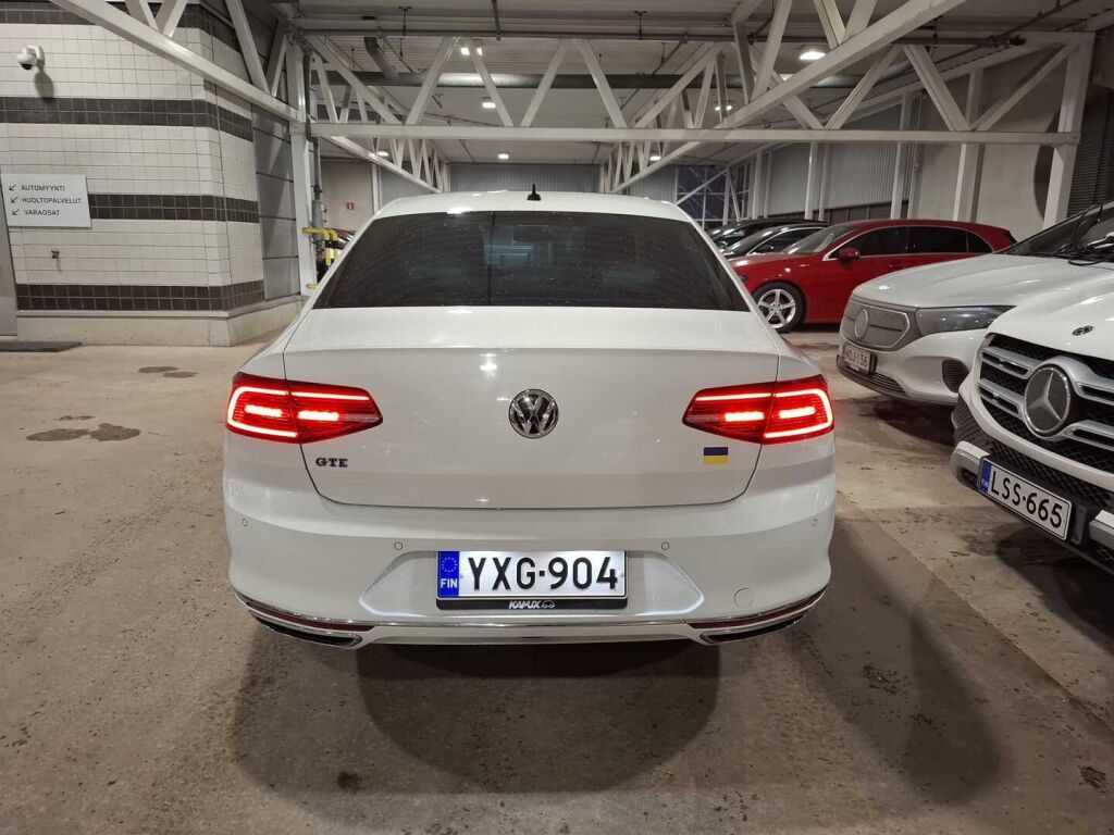 Volkswagen Passat 2018 Valkoinen