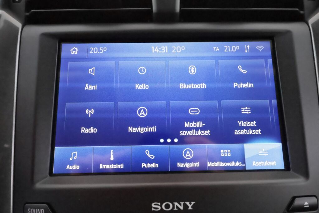 Ford Mondeo 2020 Punainen