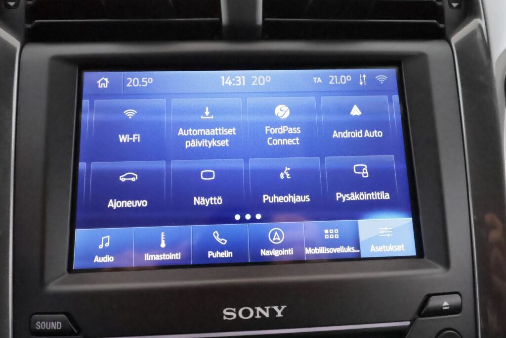 Ford Mondeo 2020 Punainen