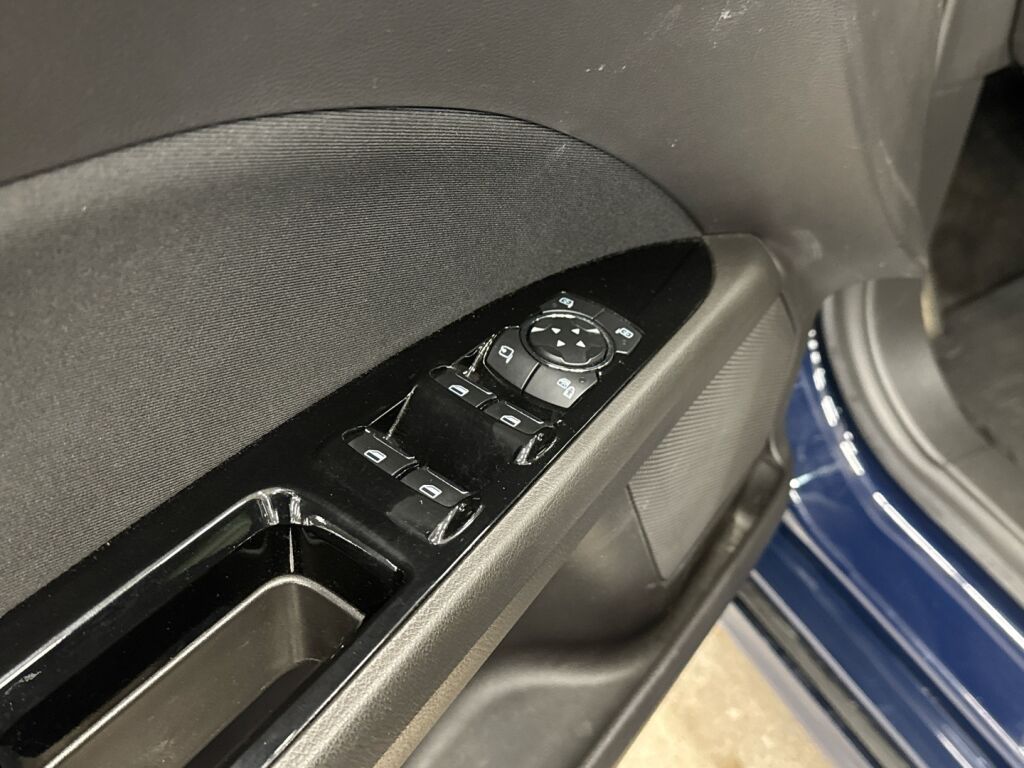 Ford Mondeo 2020 Sininen