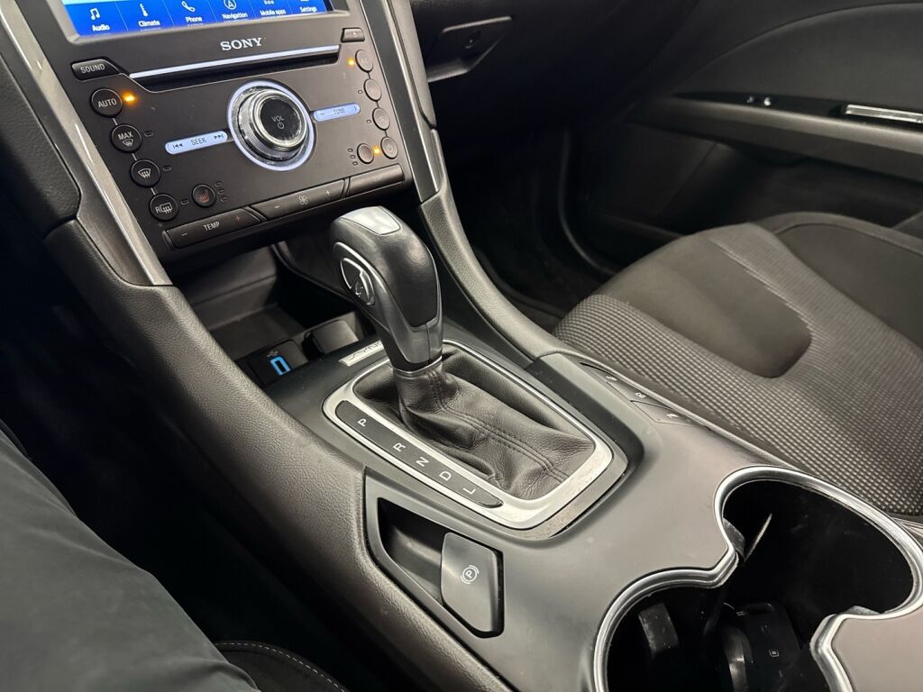 Ford Mondeo 2020 Sininen