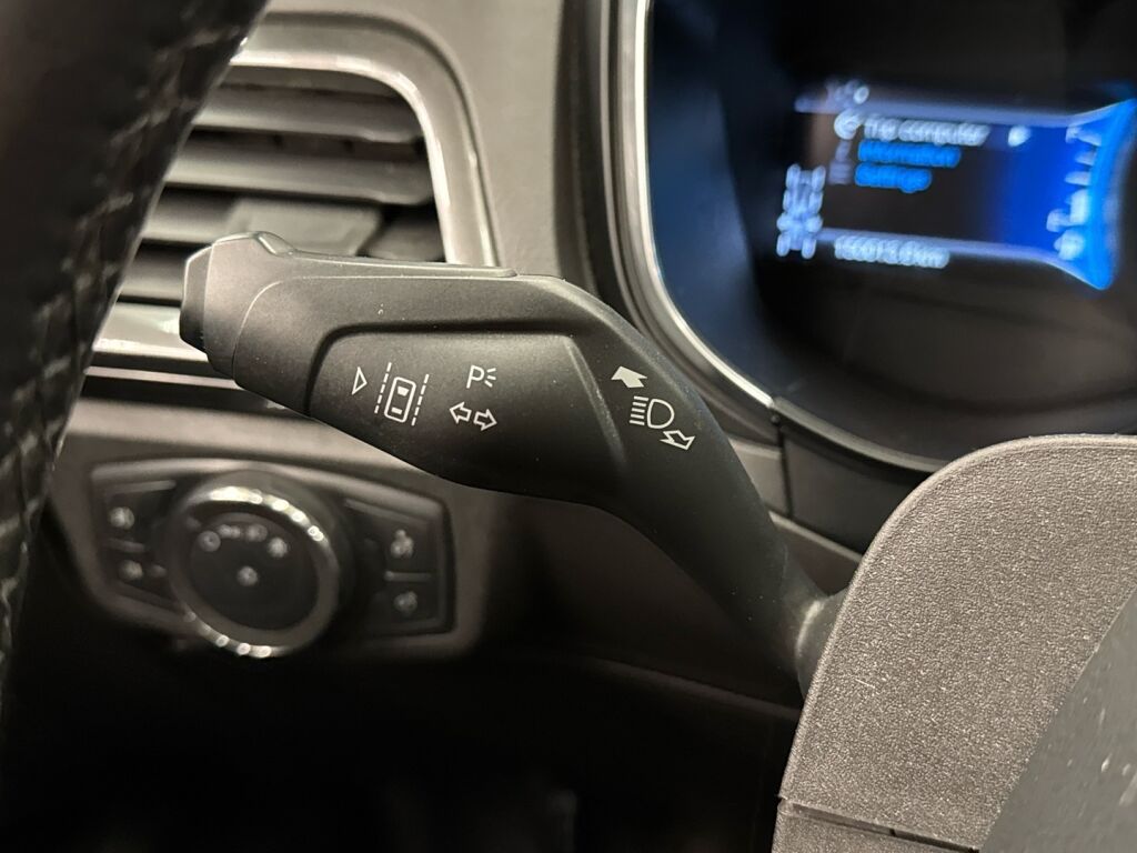 Ford Mondeo 2020 Sininen