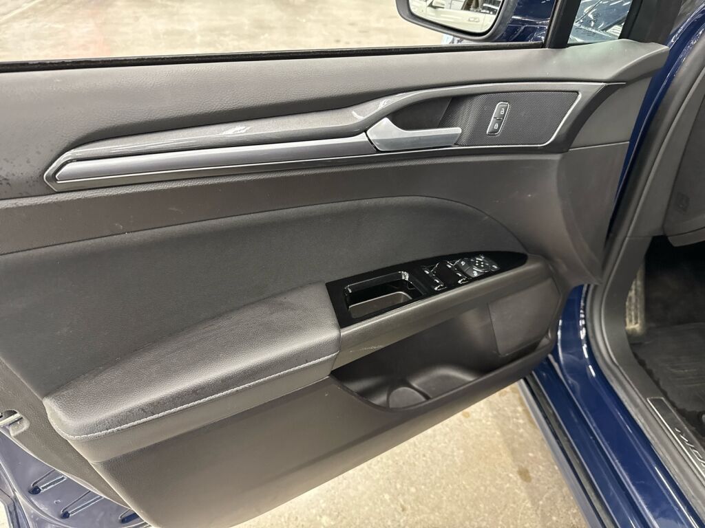 Ford Mondeo 2020 Sininen