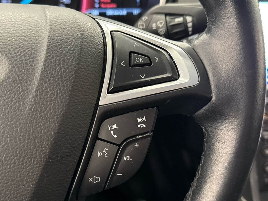 Ford Mondeo 2020 Sininen