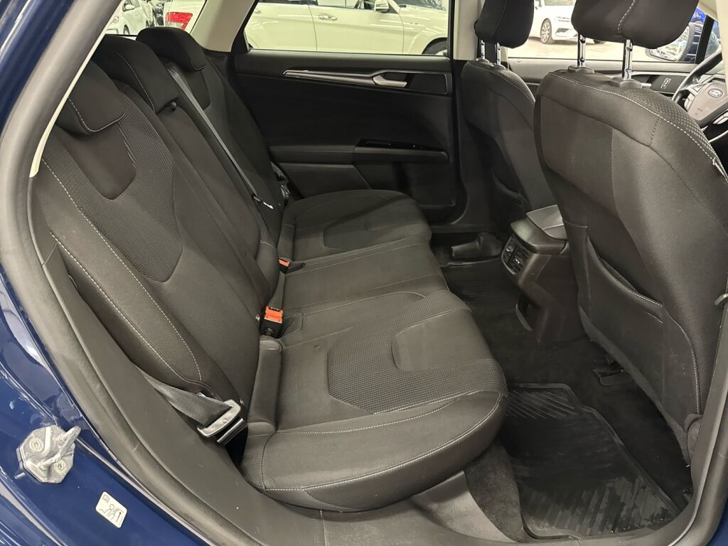 Ford Mondeo 2020 Sininen