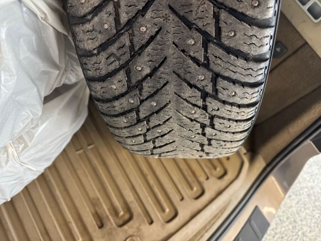 Volvo V70 2010 Harmaa