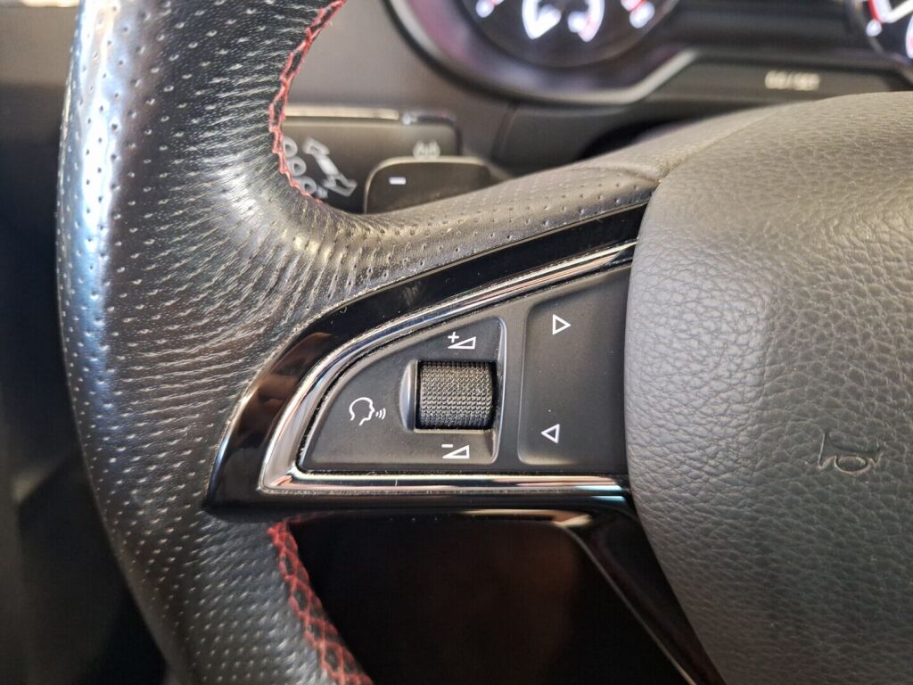 Skoda Octavia 2020 Valkoinen