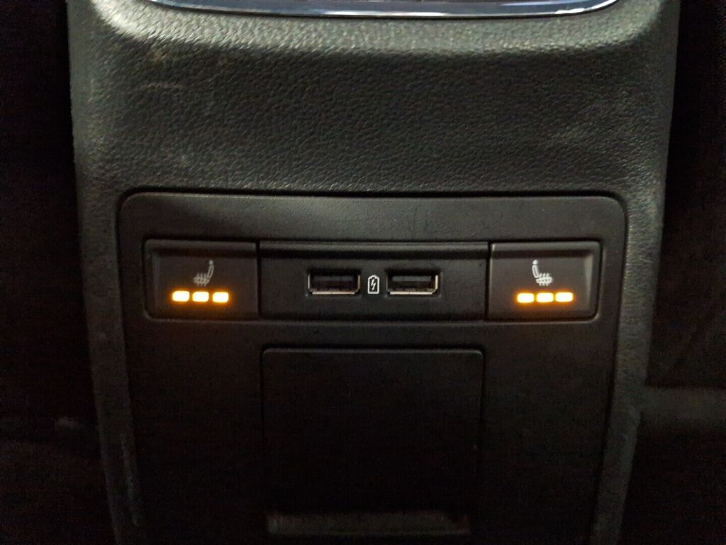 Skoda Octavia 2020 Valkoinen