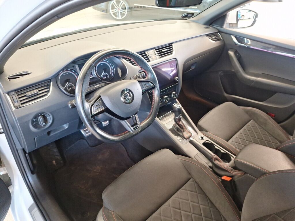 Skoda Octavia 2020 Valkoinen