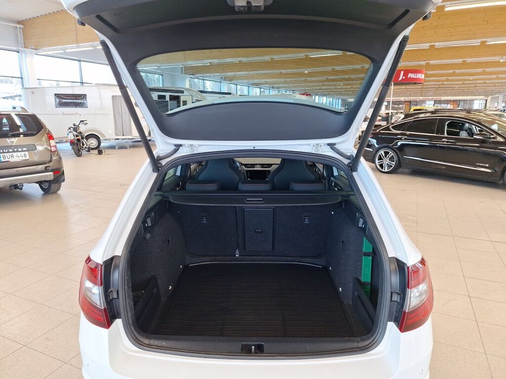 Skoda Octavia 2020 Valkoinen