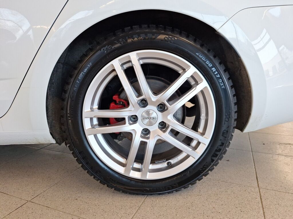 Skoda Octavia 2020 Valkoinen