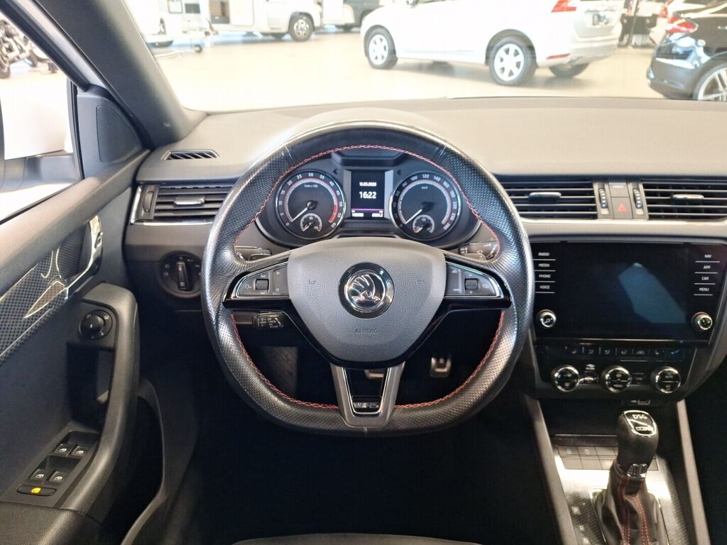 Skoda Octavia 2020 Valkoinen