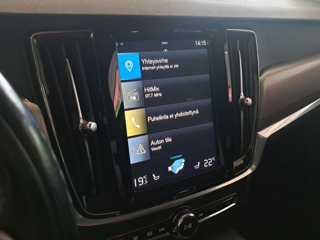 Volvo V90 2021 Musta
