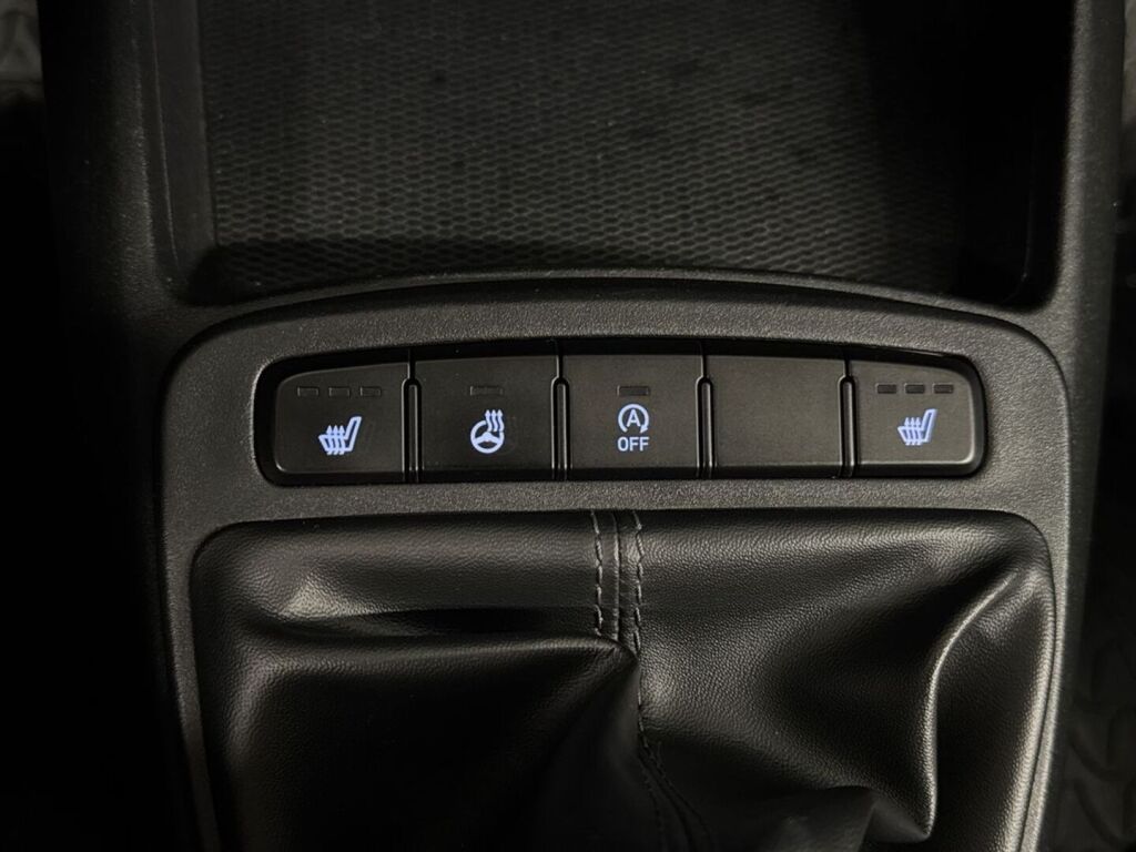 Hyundai i10 2020 Valkoinen