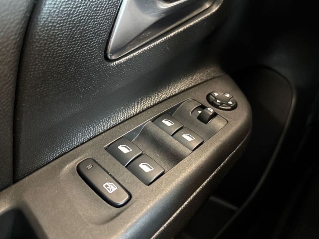 Opel Corsa-e 2020 Oranssi