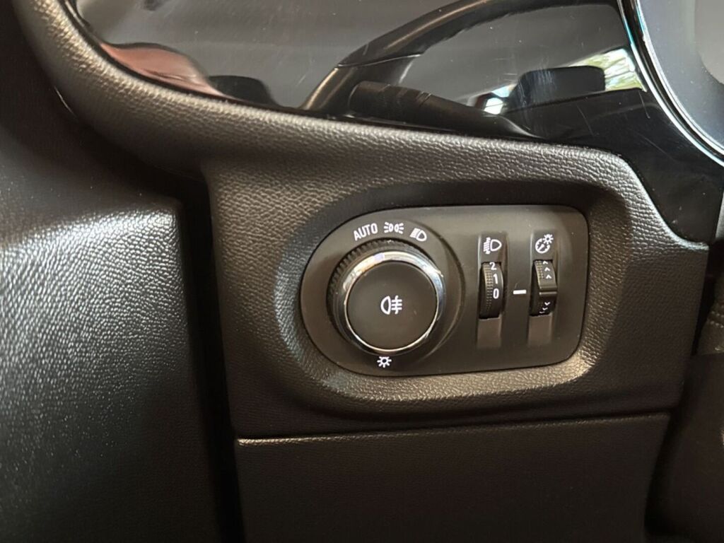 Opel Corsa-e 2020 Oranssi