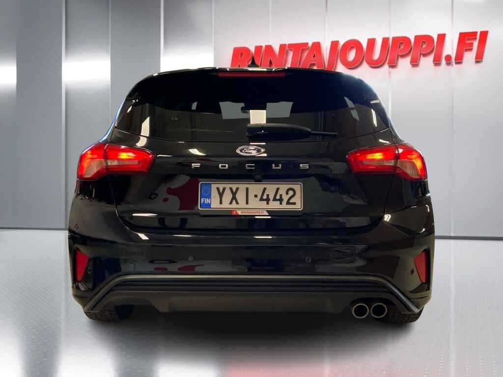 Ford Focus 2020 Musta