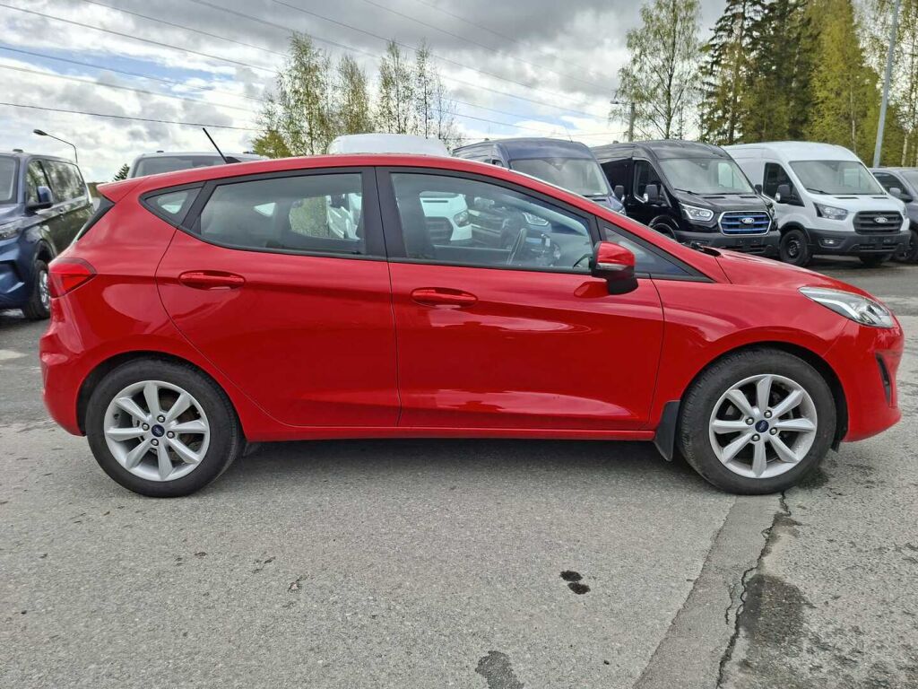 Ford Fiesta 2020 Punainen