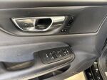 Volvo S60 2020 Musta