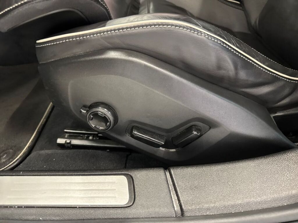 Volvo S60 2020 Musta
