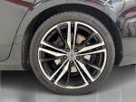 Volvo S60 2020 Musta
