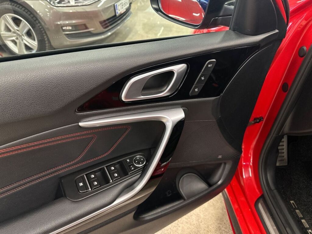 Kia ProCeed 2021 Punainen