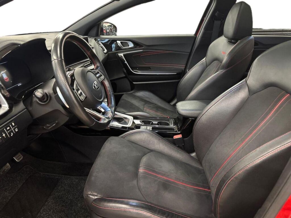 Kia ProCeed 2021 Punainen