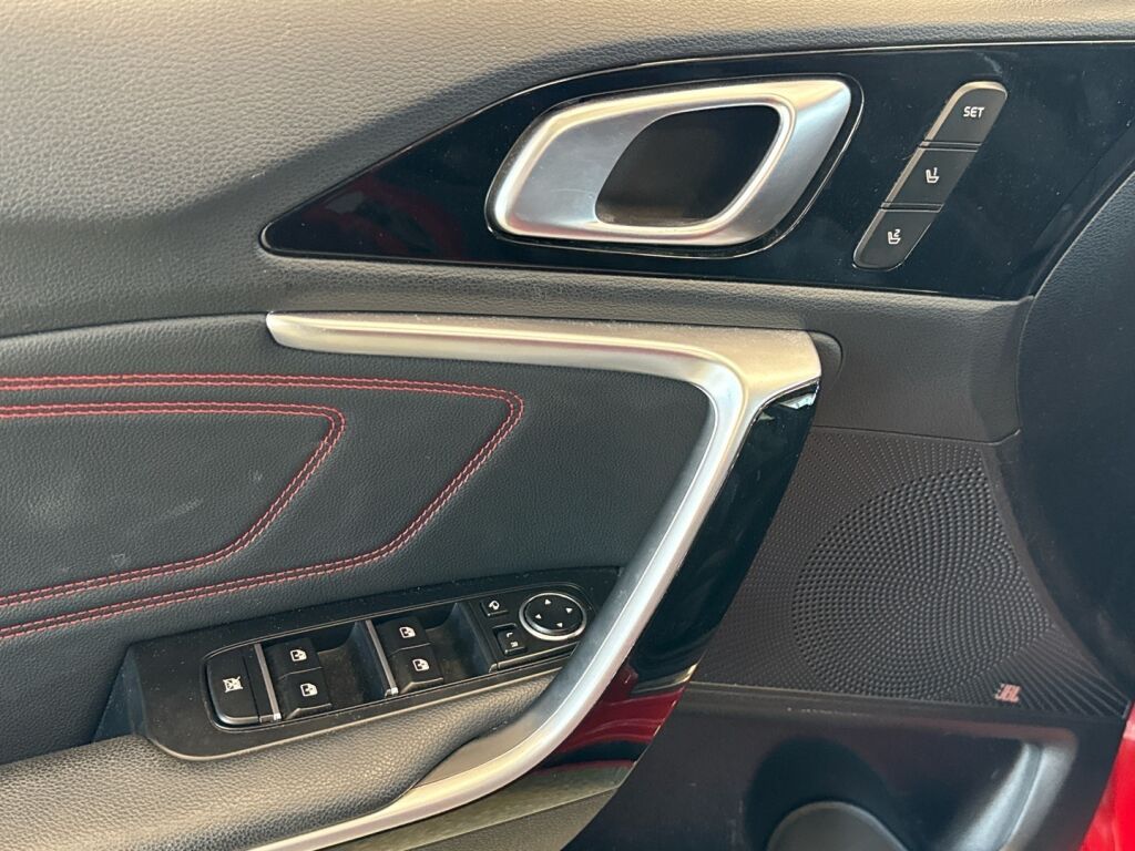 Kia ProCeed 2021 Punainen