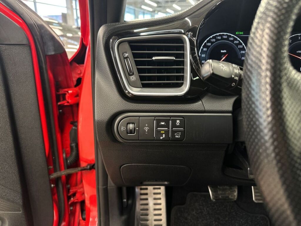 Kia ProCeed 2021 Punainen