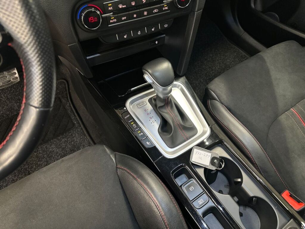 Kia ProCeed 2021 Punainen